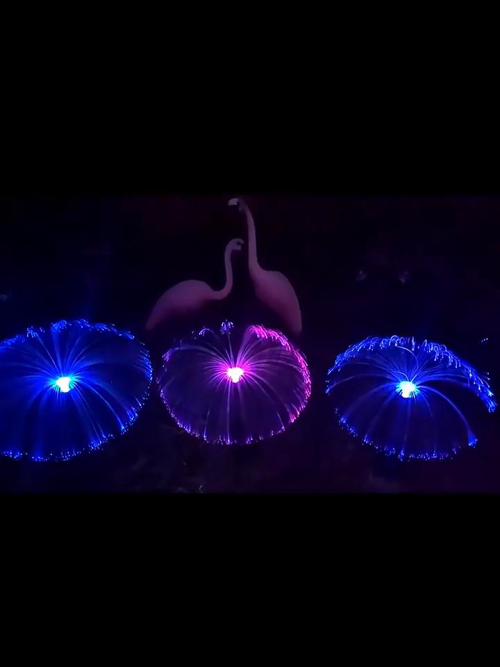 Luci di fuochi d'artificio di tarassaco alimentate ad energia solare, stringa di fili di rame per decorazioni da giardino e cortile all'aperto, luci solari per esterni facili da installare