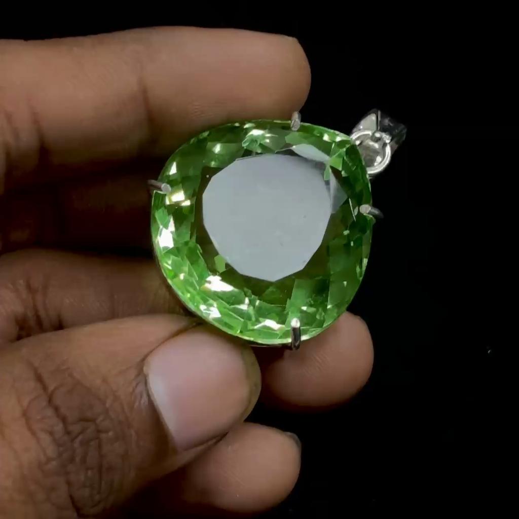 Lab Created Green Topaz 925 Sterling Silver Pendant 94.85 Ct