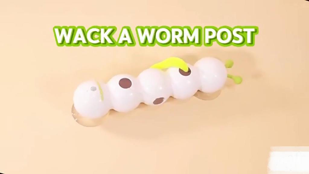 Giocattolo Interattivo Intelligente per Gatti Attivato dal Movimento Wack A Worm Giocattolo Palo con Coda Apparizione Automatica dal Foro Giocattolo Stuzzicagatti