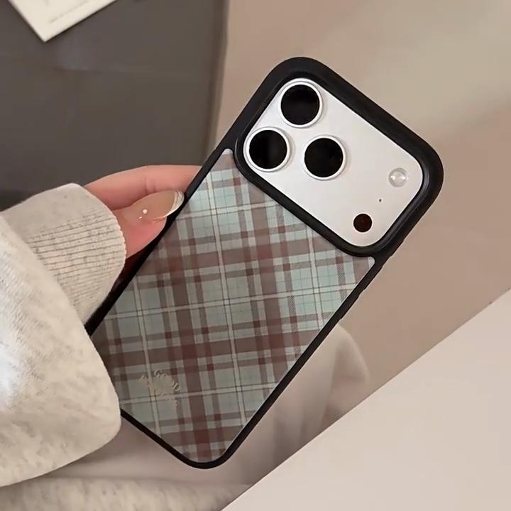 Creative Checkered Phone Case for iPhone 16, iPhone 17, and iPhone 17 Pro Max