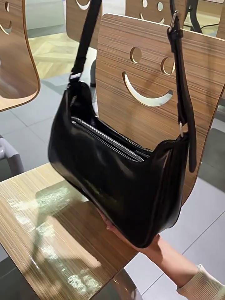 Yogodlns Fashion Y2K Cool Girl Style Women Shoulder Hobo Bag Vintage PU Leather Chain Decor Black Underarm Crossbody Bag