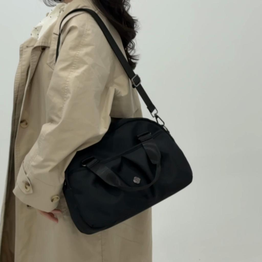 Women's Shoulder Bag Nylon Handbag Lightweight Multi-Layer Waterproof Crossbody Bag