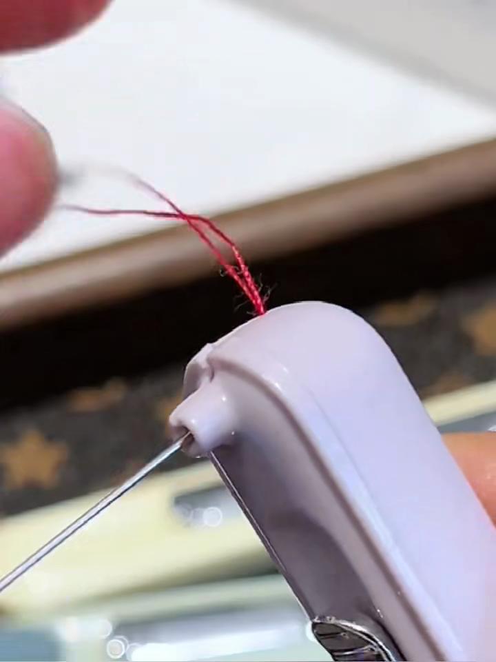 2 in 1 infila ago e scucitore Strumento multifunzionale per rimuovere il filo da cucito Accessori per punto croce e artigianato Facile da usare
