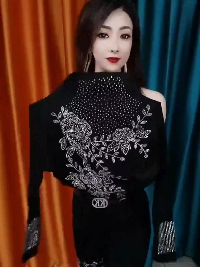 Autumn Winter Women's Fleece-lined Base Shirt Soft and Warm Double-sided Fleece Base Shirt Rhinestone Slim-fit Long-sleeve Stretch T-shirt