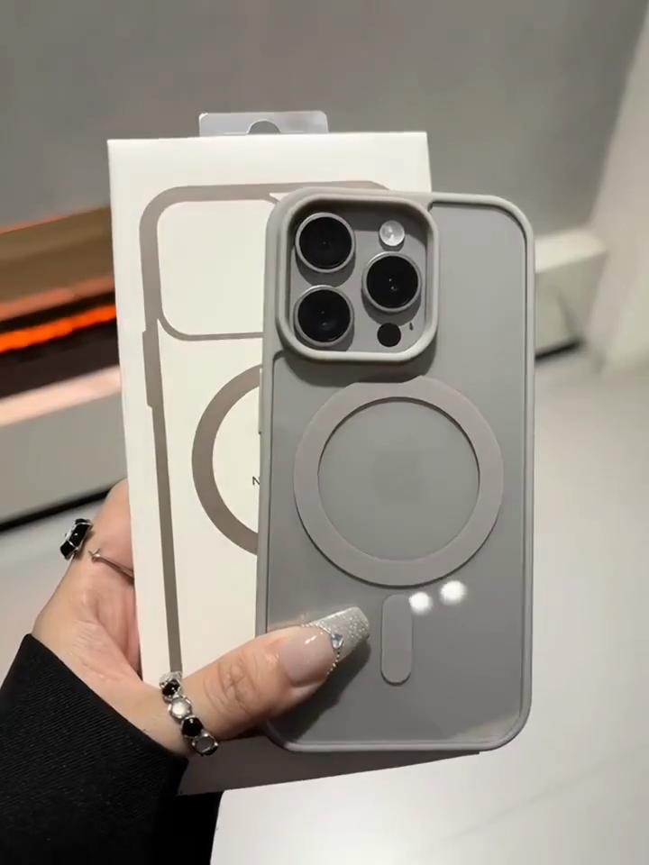 Matowe, naturalne, tytanowe, magnetyczne etui ładujące do telefonu iPhone 16 15 14 13 12 11 Pro Max Plus Mini, odporne na wstrząsy, twarde etui Magsafe