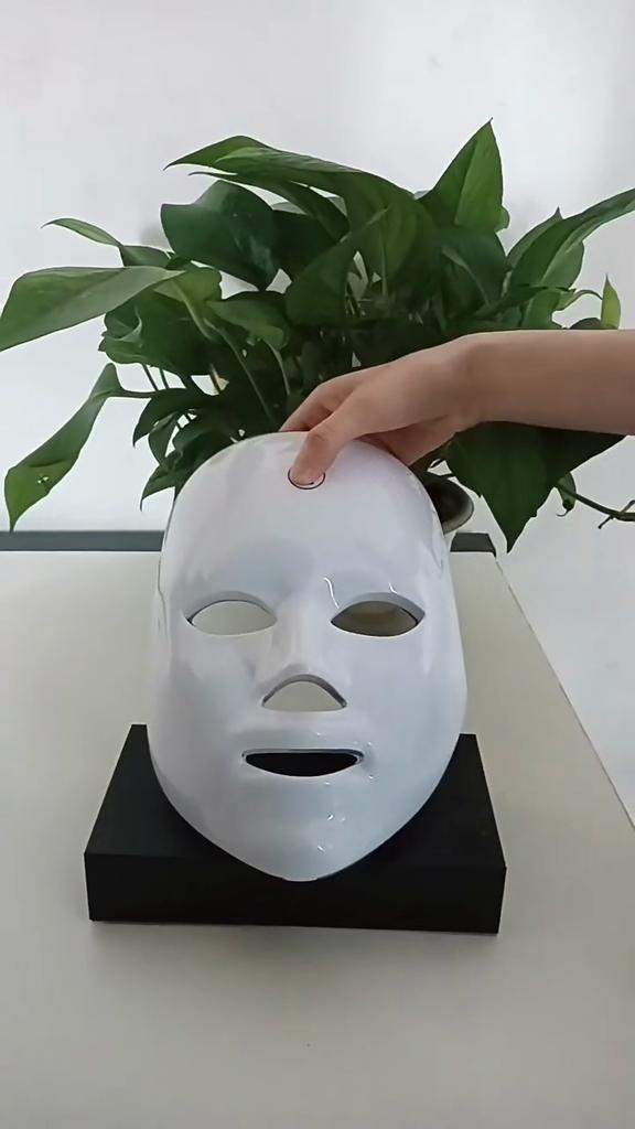 Wireless 7 Colors LED Facial Mask Beauty Skin Rejuvenation Photon Light Mask Therapy Wrinkle Tighten Skin Tool Facial Machine