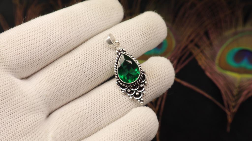 Króm diopszid drágakő 925 sterling ezüst Statement medál 1,5" Esküvői ajándékhoz PP-70-4