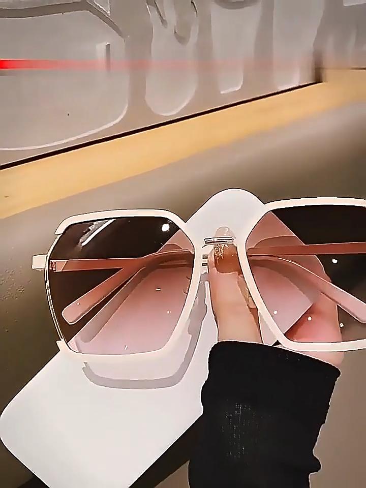 Women Outdoors Square Sunglasses for Men Oversized White Tea Original Brand Design Sun Glasses Female Shades Travel Sunshade