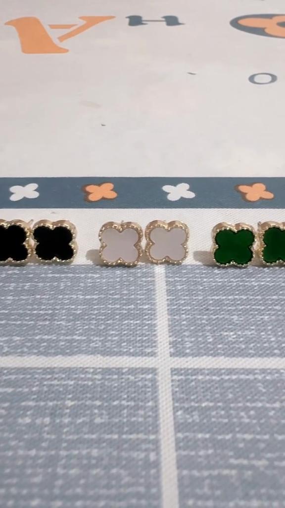 Four-leaf Clover Earrings Dongdaemun Net Red Temperament Small And Simple All-match Fashion Earrings Women Earrings