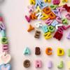 Kleine Legierung Tropföl Buchstabenperlen Alphabet Charms für DIY Armbänder 5 Stück