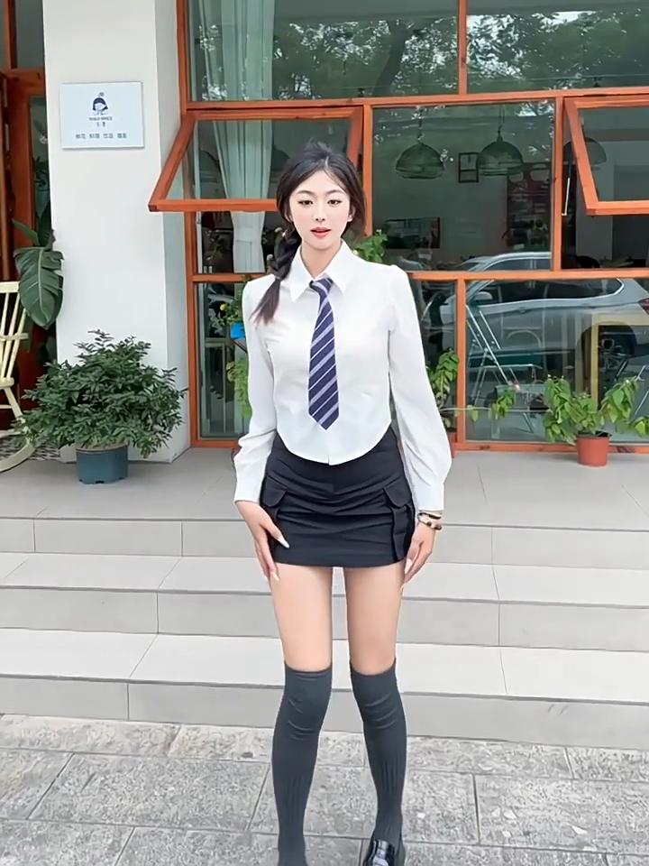 5 Farben Oberschenkelhohe Strümpfe Damen Overknee Lange Socken Warme gestrickte Stiefelsocken Beinwärmer Japanische JK-Baumwolle Hohe Röhrenleggings