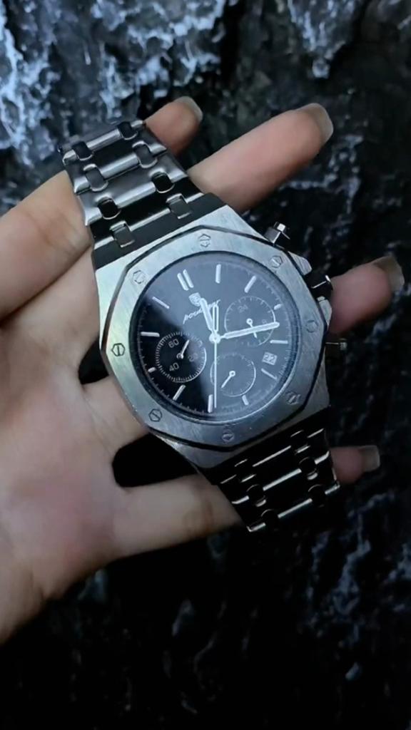 POEDAGAR Montres de Luxe pour Hommes Acier Inoxydable Date Chronographe Montre Homme Étanche Lumineuse Militaire Quartz Montre-Bracelet