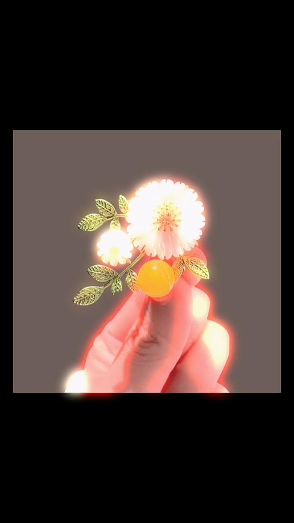 Fashion Small Daisy Flower Brooch Women Clothing Coat Jewelry Party Accessories Gift